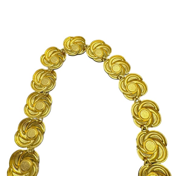 Vintage Goldtone Black Enamel Swirl Link Necklace - Picture 6 of 10